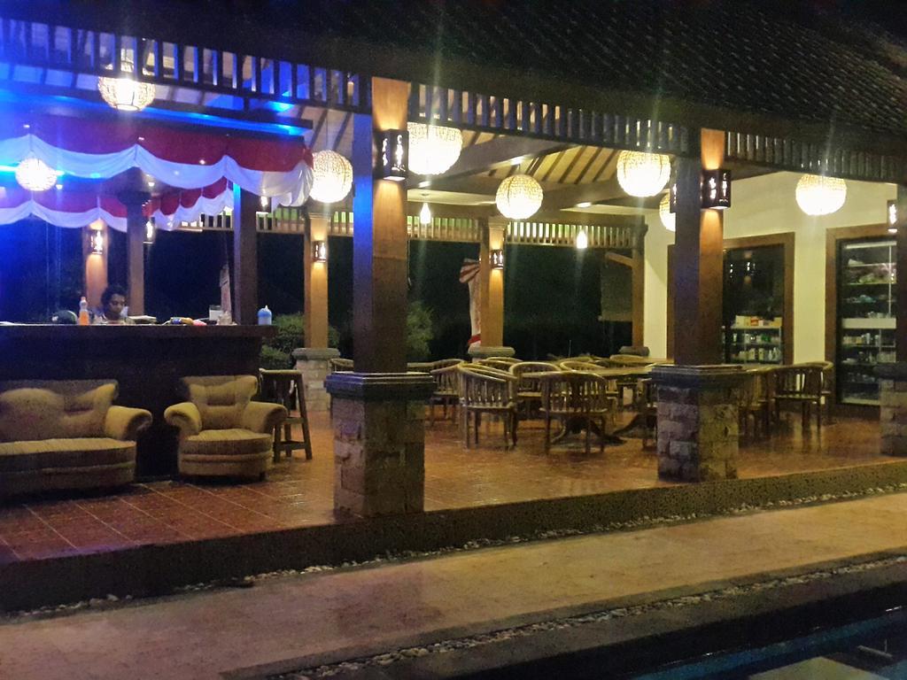 Coral Beach Pizza Cottages Gili Trawangan Buitenkant foto
