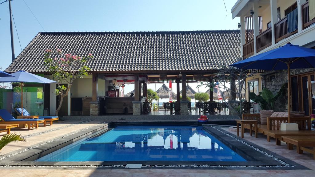 Coral Beach Pizza Cottages Gili Trawangan Buitenkant foto