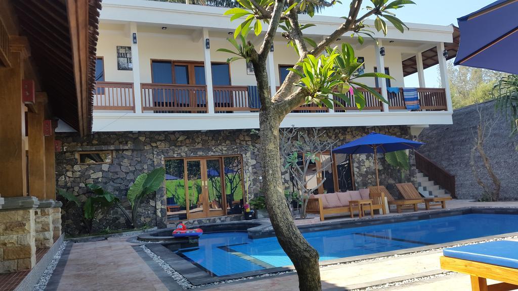 Coral Beach Pizza Cottages Gili Trawangan Buitenkant foto