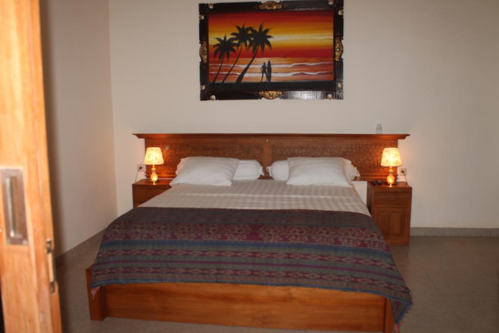Coral Beach Pizza Cottages Gili Trawangan Buitenkant foto